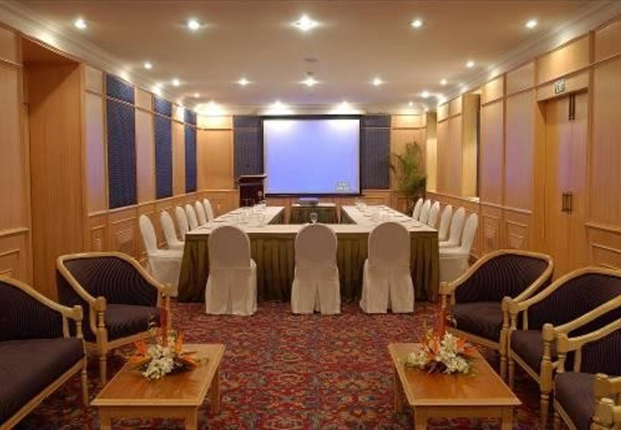 Hotel Ambassador, New Delhi - Ihcl Seleqtions Exterior foto Meeting room