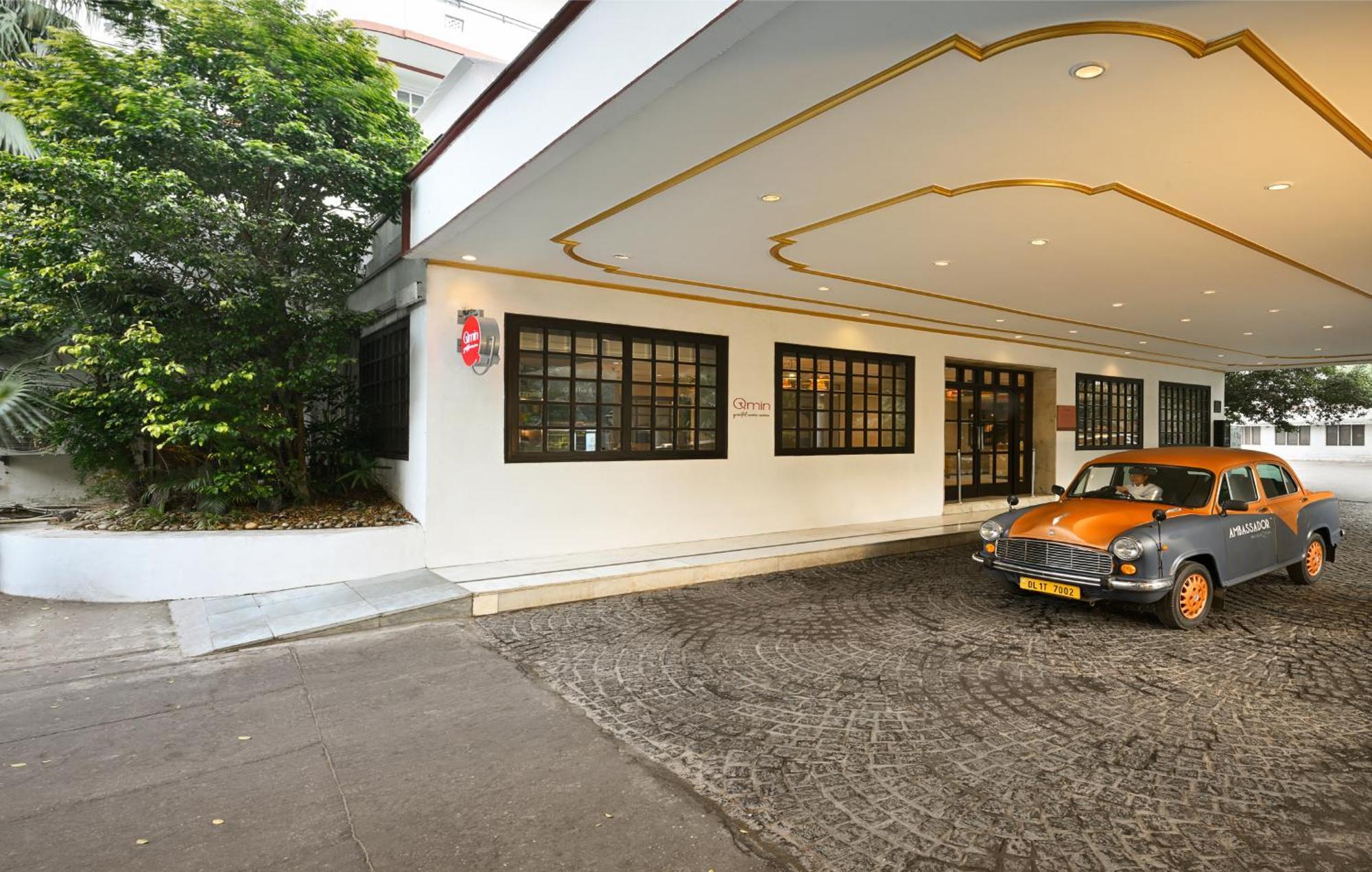 Hotel Ambassador, New Delhi - Ihcl Seleqtions Exterior foto The entrance of the Swiss Embassy in Kuala Lumpur