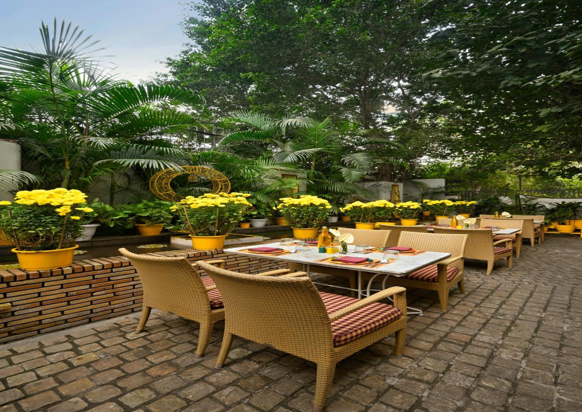 Hotel Ambassador, New Delhi - Ihcl Seleqtions Exterior foto The Park, New Delhi