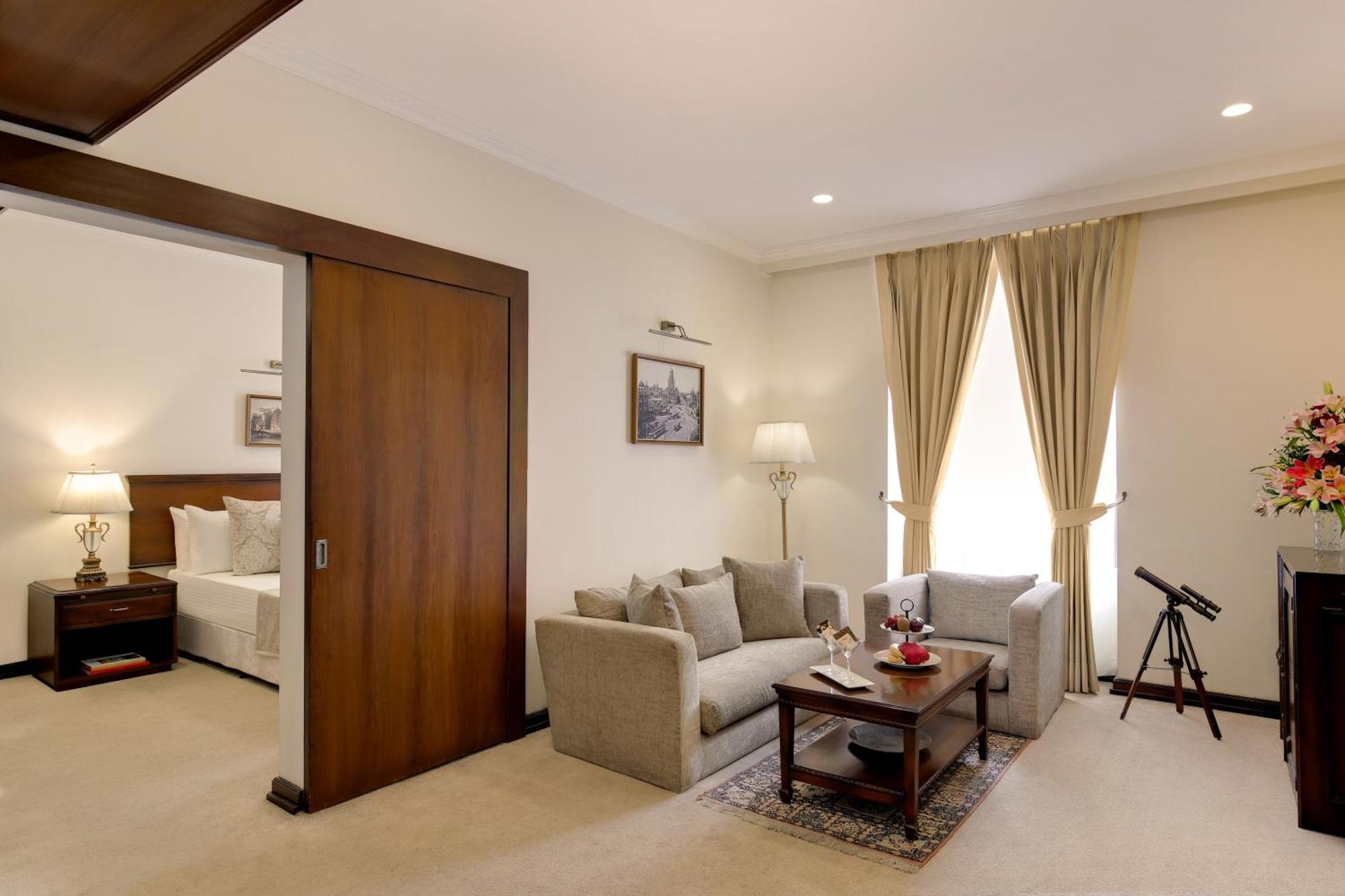 Hotel Ambassador, New Delhi - Ihcl Seleqtions Exterior foto A suite at the Oberoi, Mumbai